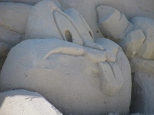 Bugs Bunny sand sculpture